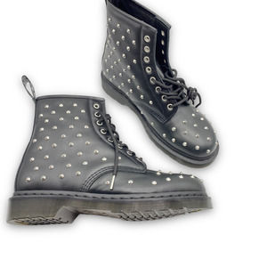 DR MARTENS 1460 Black Stud Wanama Leather Lace Up Combat Boots Size 10 NEW